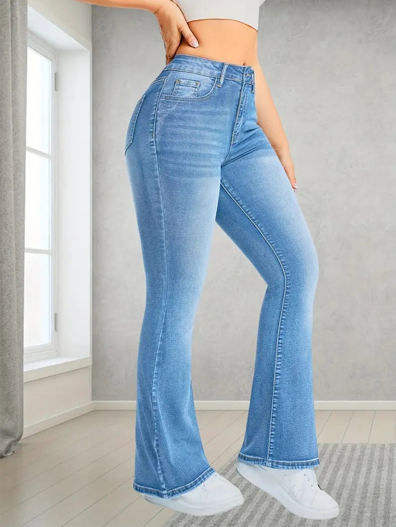 Women's High-Waisted Stretch Flare Jeans, Light Wash Slim Fit Bootcut Denim Pants