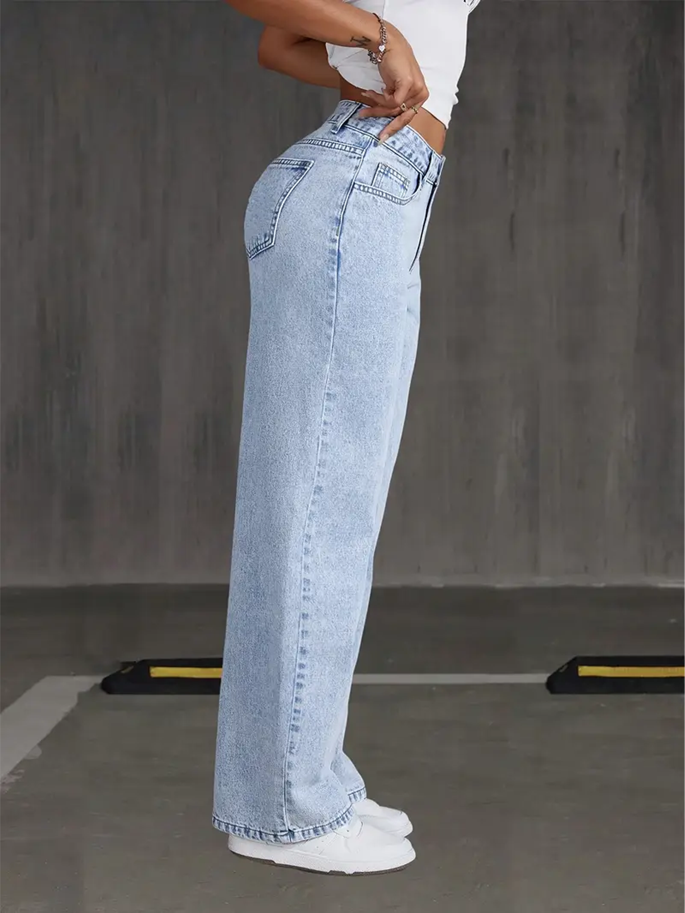 Women's High-Waisted Non-Stretch Wide Leg Jeans, Light Wash Straight Leg Denim Pants